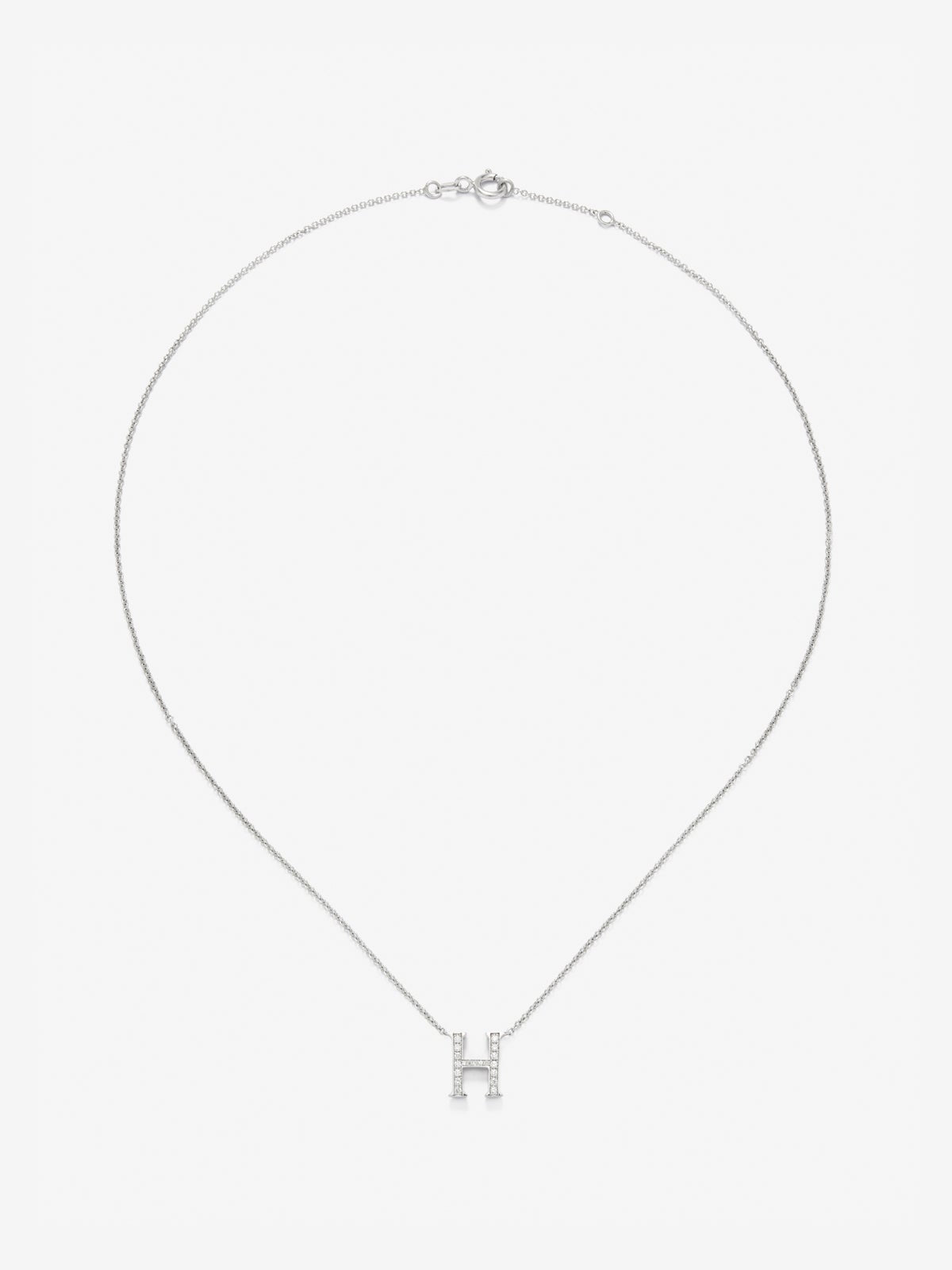 Colgante de oro blanco de 18K con letra H y diamantes blancos en talla brillante