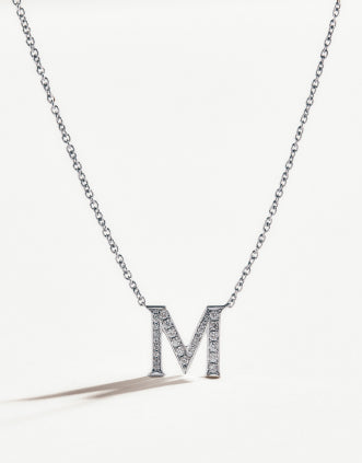 Collares con iniciales