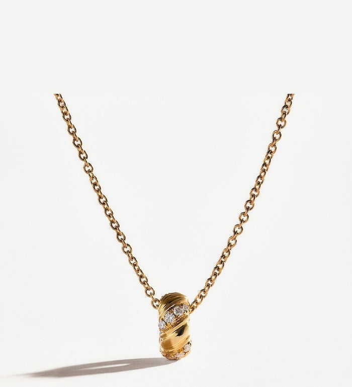 Collares de oro