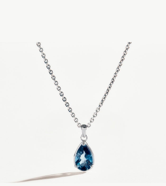 Collares de plata