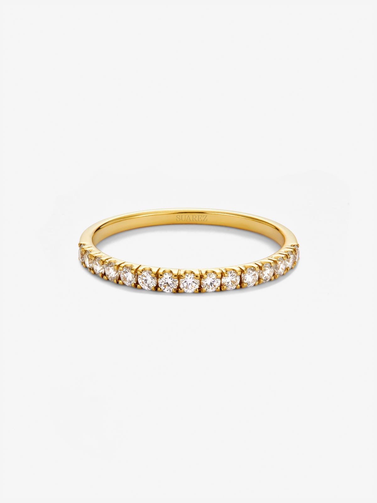 Media alianza de oro amarillo de 18K con diamantes