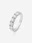 Media alianza de oro blanco de 18K con 7 diamantes en talla brillante con un total de 1,77 cts