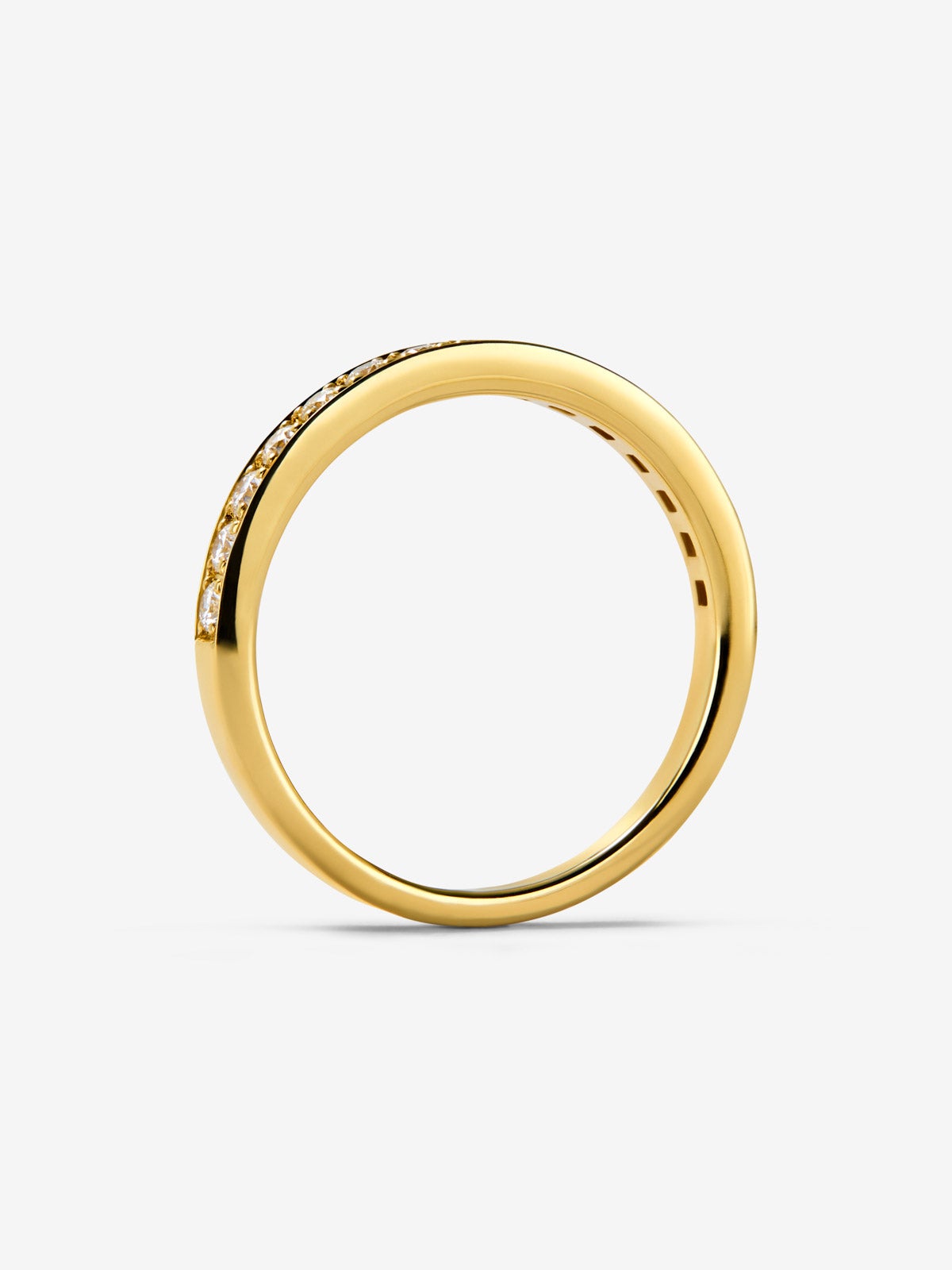 Anillo de oro amarillo de 18k con 16 diamantes en talla brillante con un total de 0,2 cts