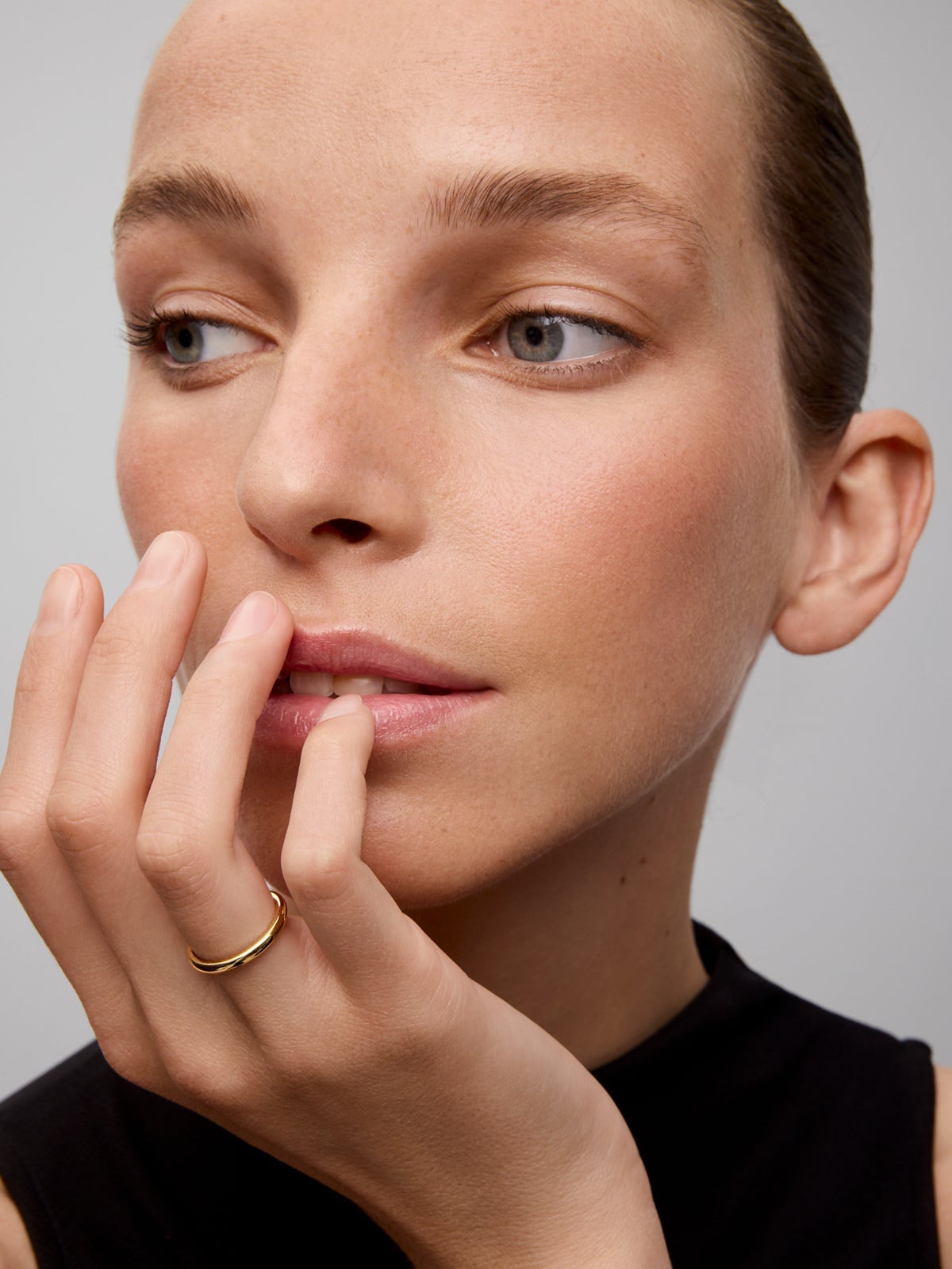 Alianza de boda de oro amarillo de 18K