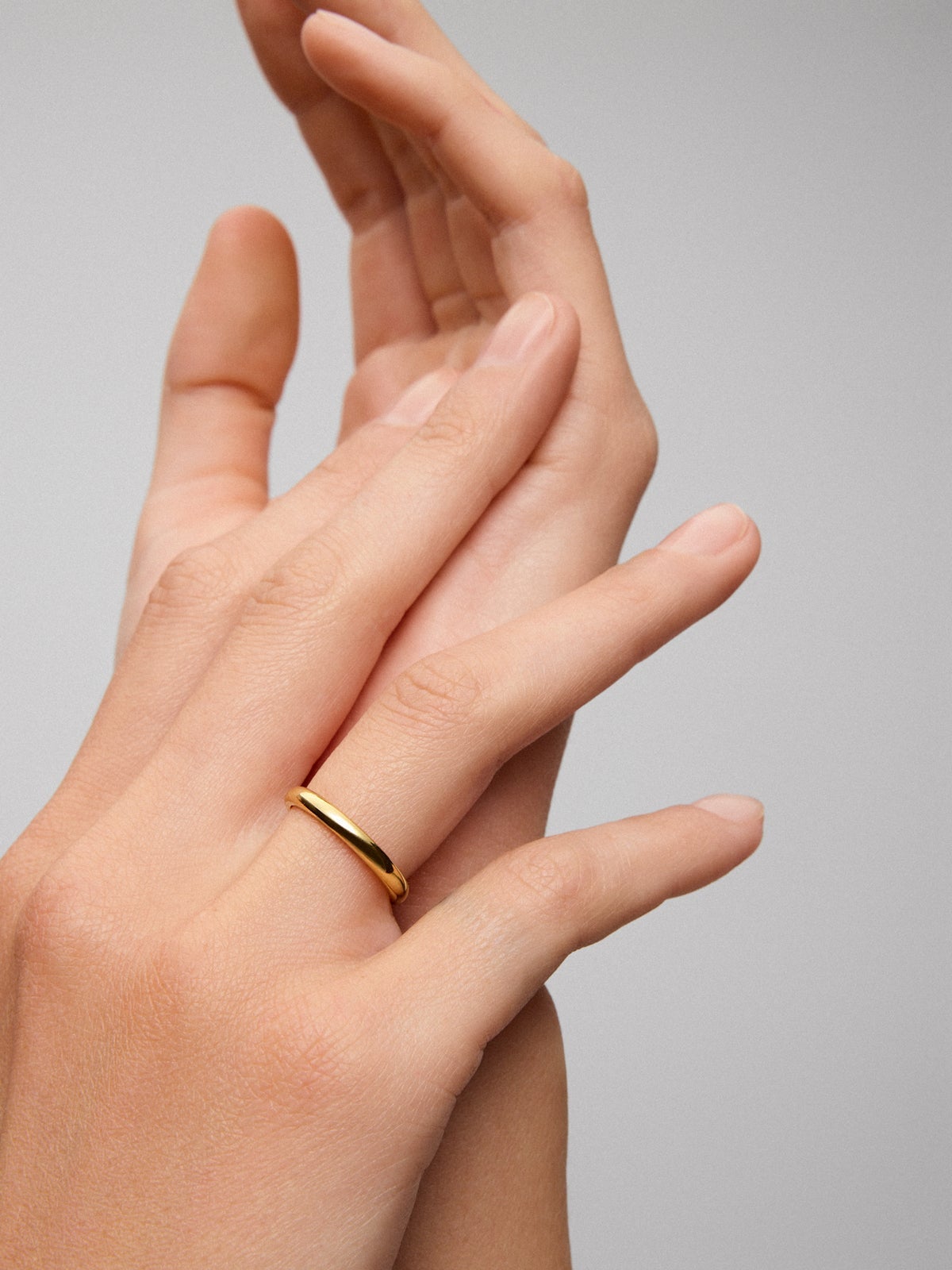 Alianza de boda de oro amarillo de 18K
