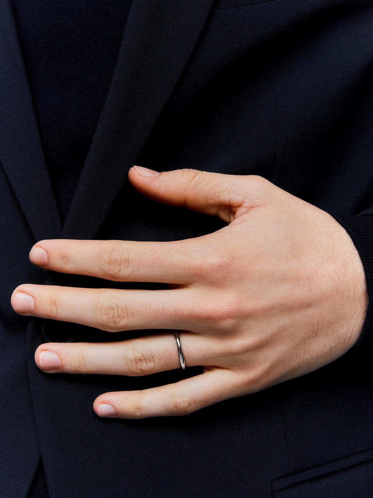 Alianza de boda de oro blanco de 18K