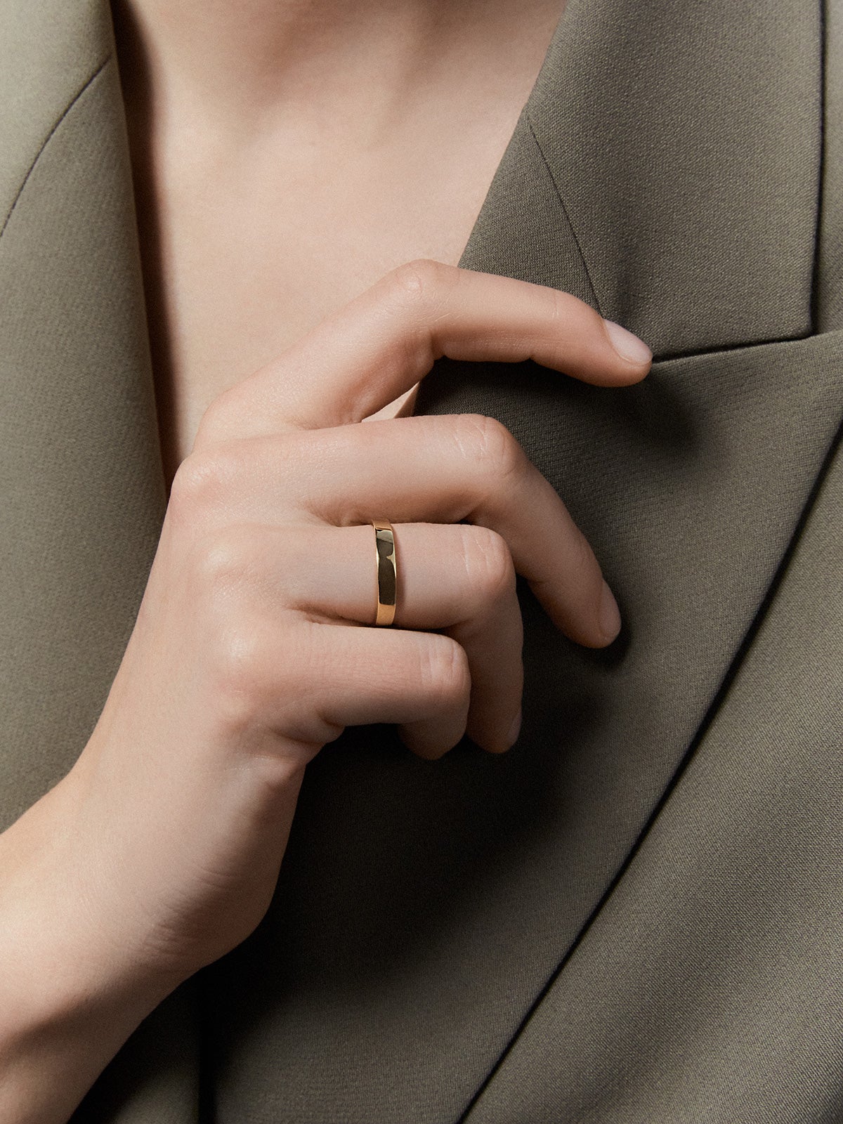 Alianza de boda de oro amarillo de 18K