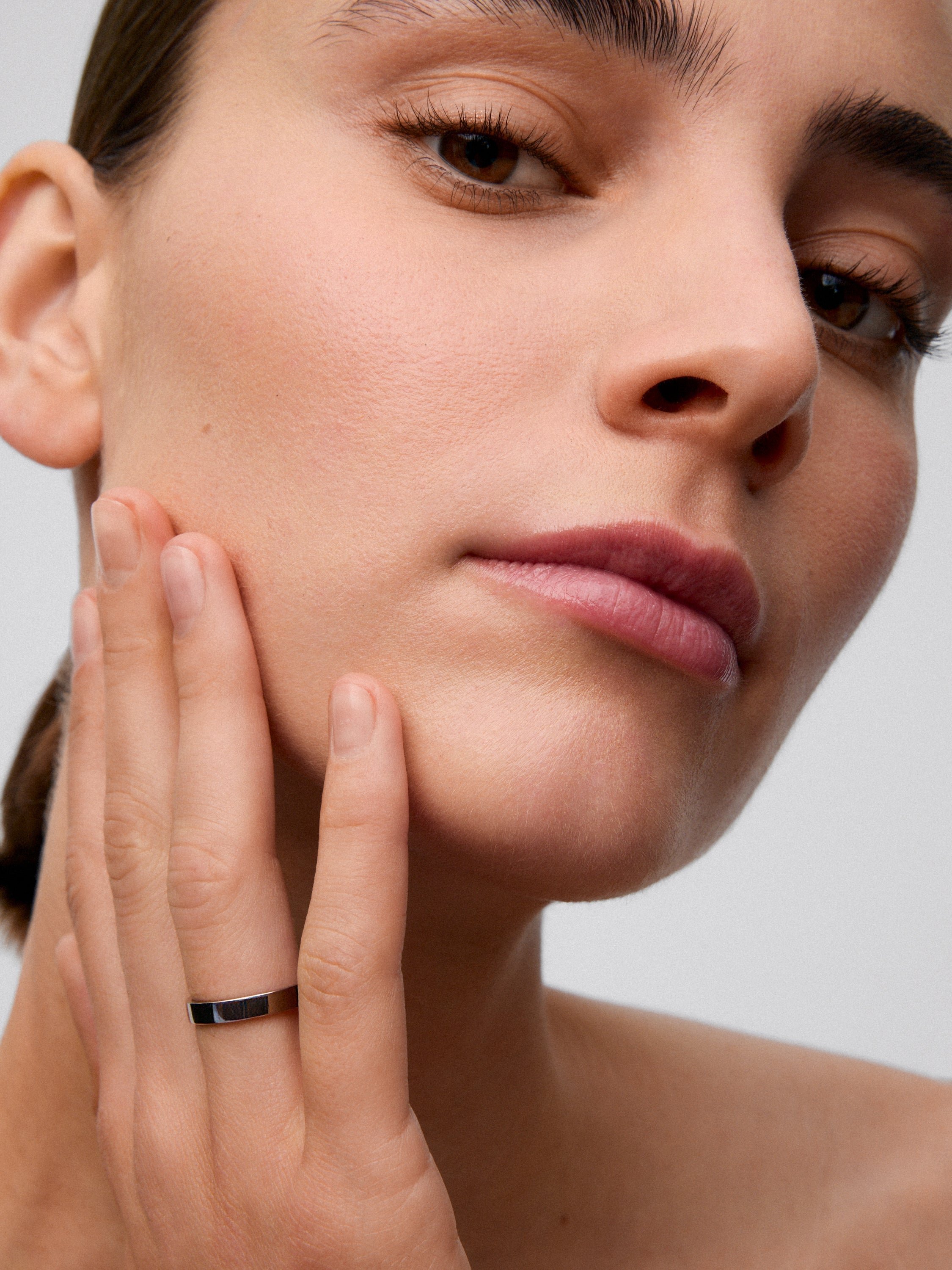 Alianza de boda de oro blanco de 18K