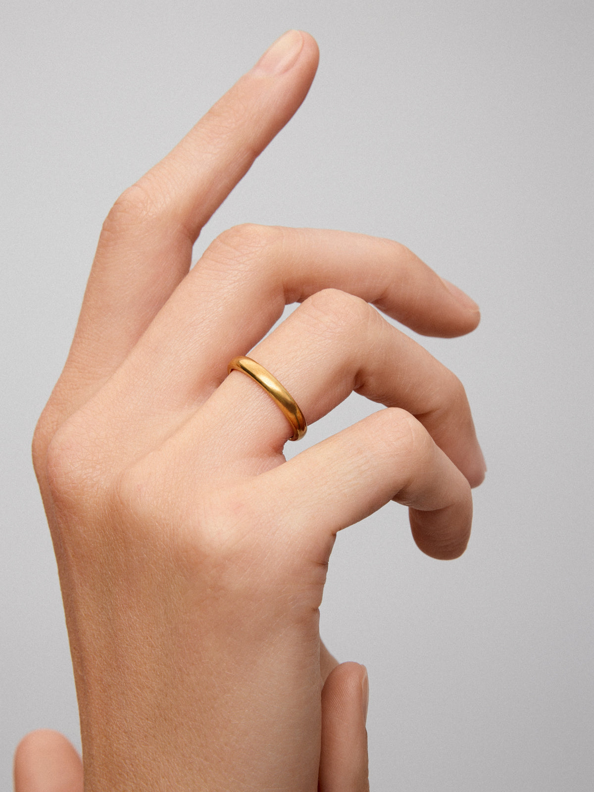 Alianza de boda de oro amarillo de 18K