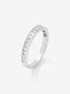 Media alianza de oro blanco de 18K con 20 diamantes en talla princesa con un total de 0,62 cts