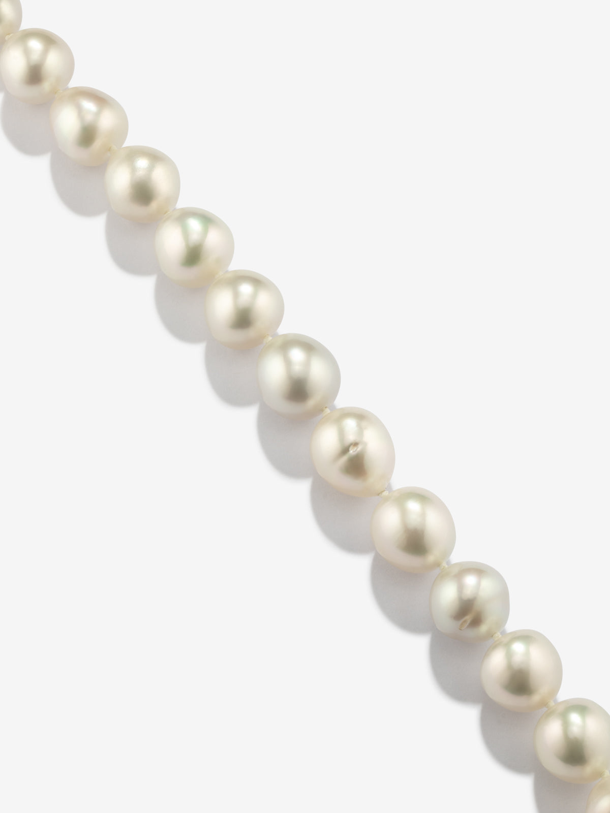 Colgante de perlas australianas con cierre oculto de oro blanco de 18K
