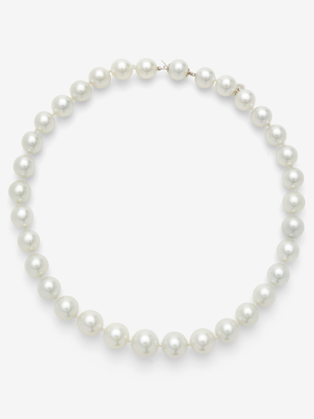 Collar de perlas australianas esféricas con cierre de oro blanco de 18K