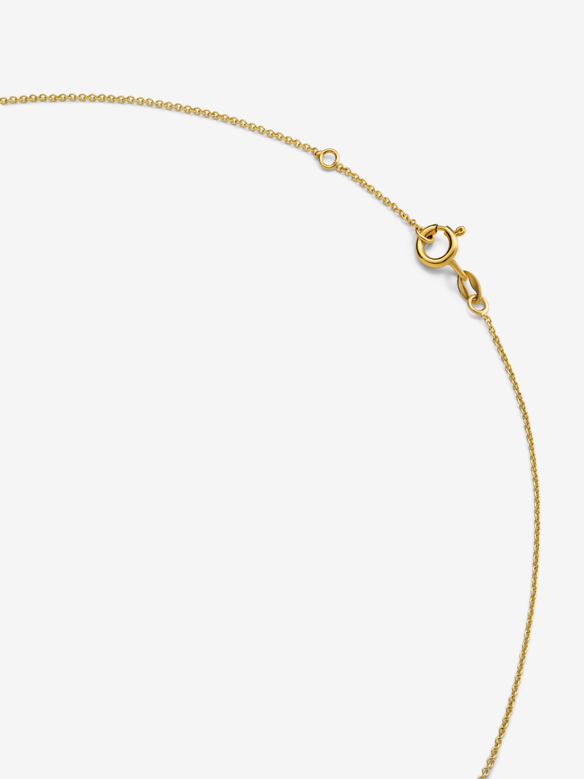 Charm de oro amarillo de 18K con 2 diamantes en talla brillante con un total de 0,03 cts