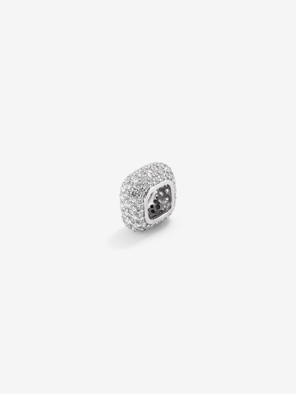 Charm de oro blanco de 18K con pavé de diamantes en talla brillante con un total de 0,86 cts