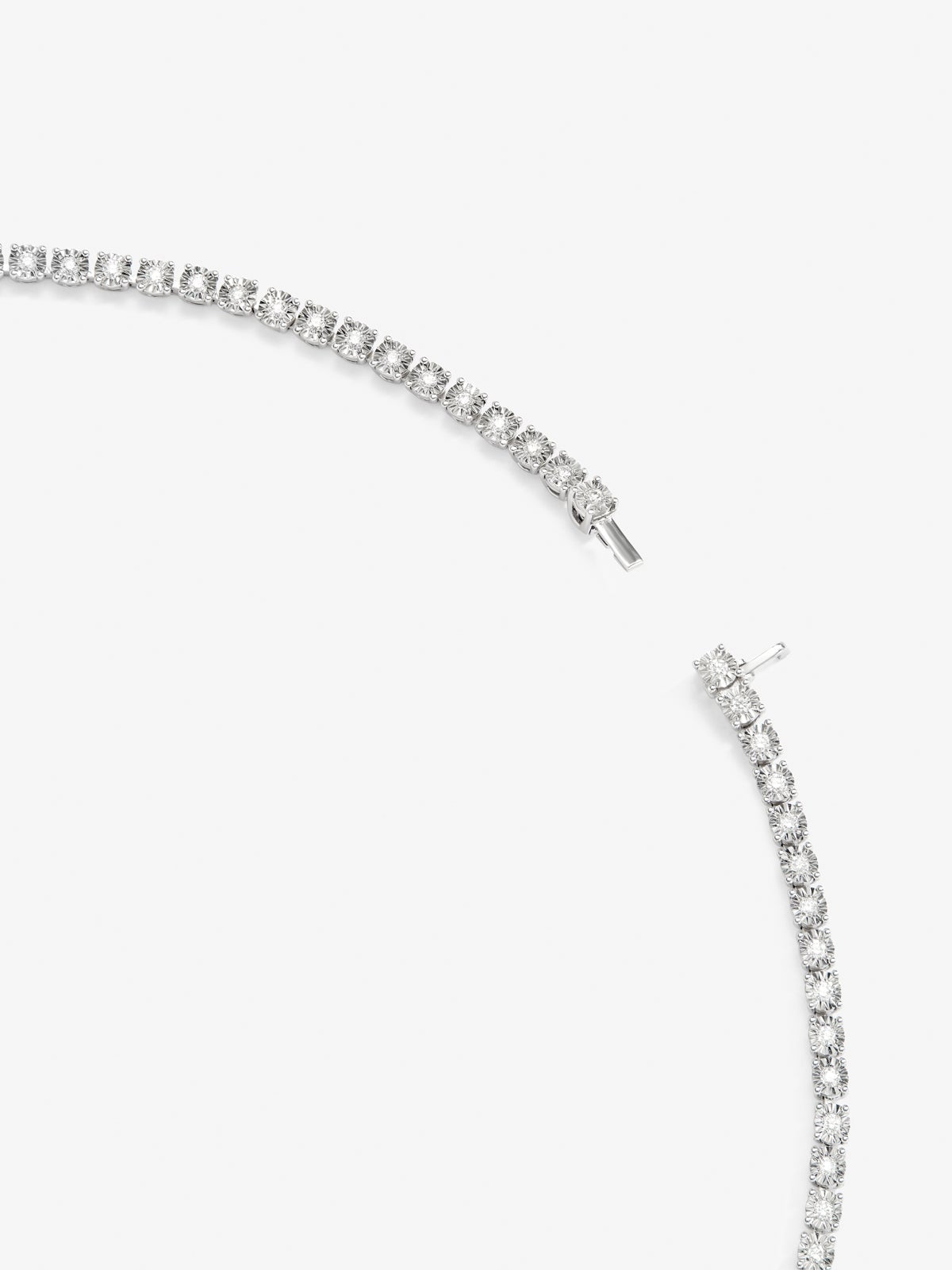 Collar gargantilla riviere de oro blanco de 18K con diamantes