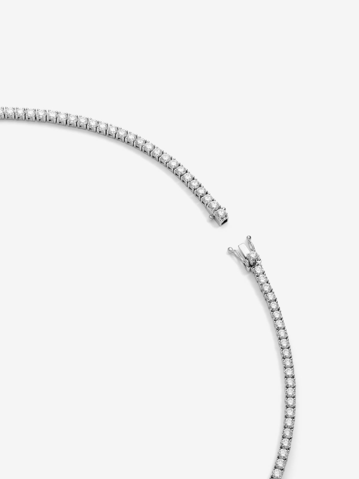 Collar rivière de Alta Joyería en oro blanco de 18K y diamantes