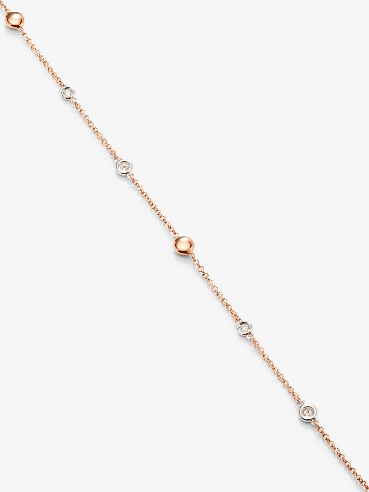 Collar de oro rosa de 18K con 12 diamantes en talla brillante con un total de 0,38 cts