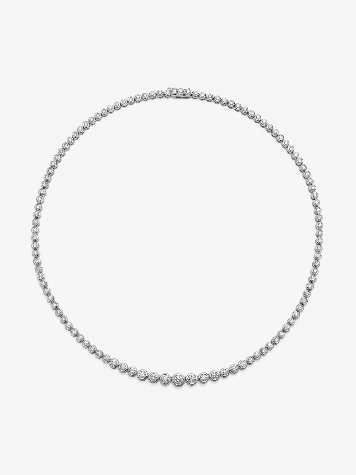 Collar rivière de oro blanco de 18K con 110 diamantes en talla brillante con un total de 4,89 cts