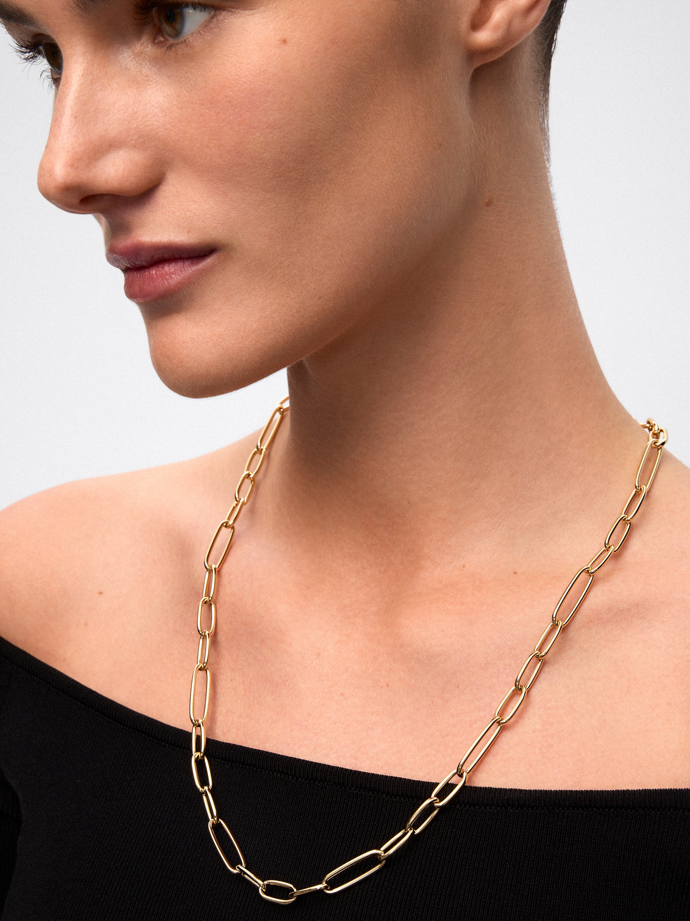 Collar corto eslabones de oro amarillo de 18K (60cm)