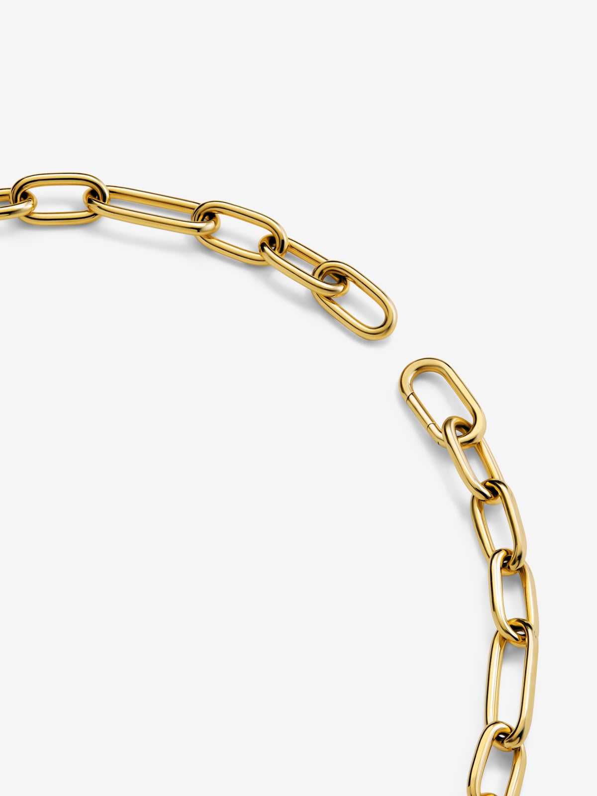 Collar corto de eslabones grandes de oro amarillo de 18K