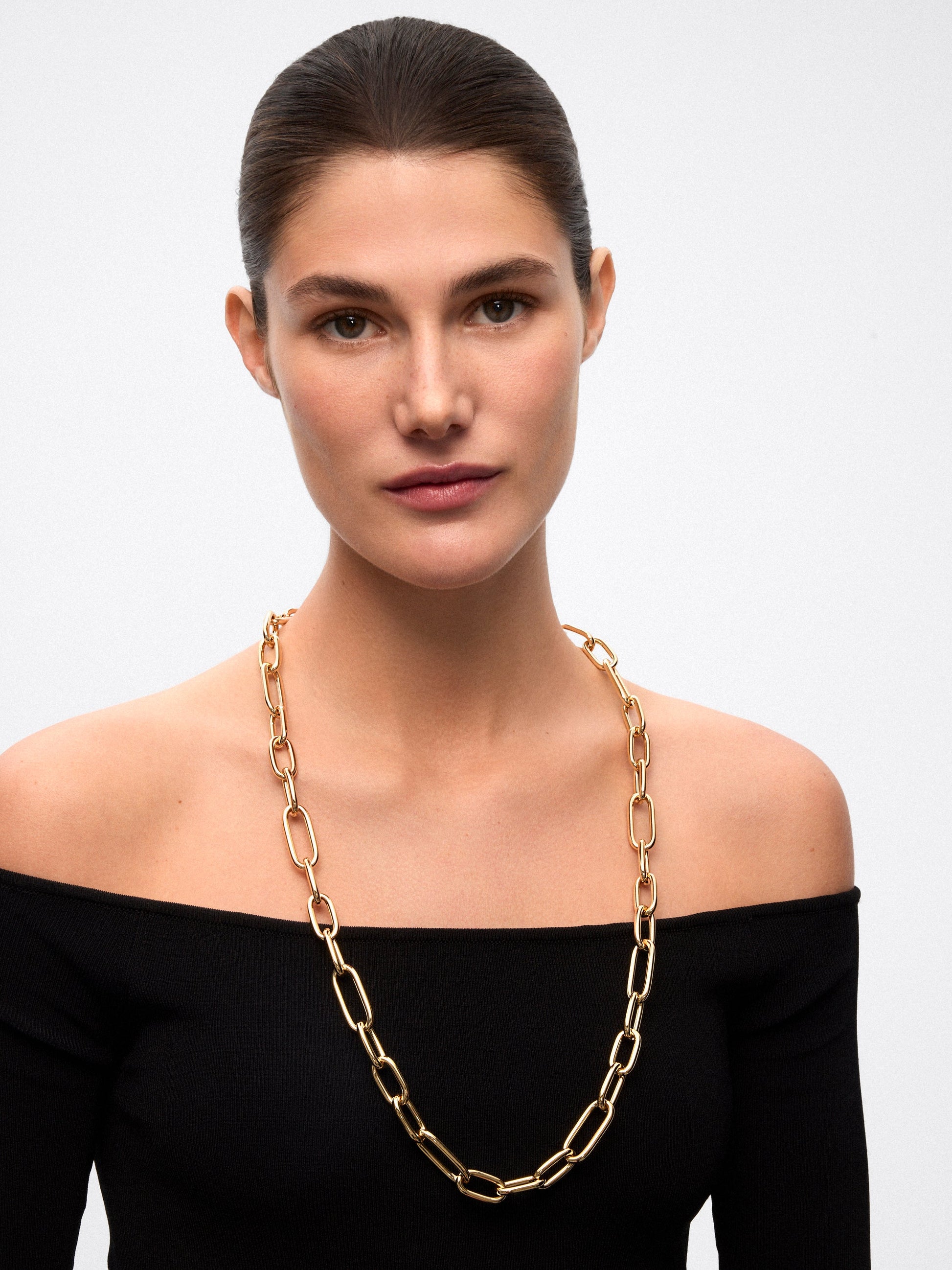 Collar largo de eslabones grandes de oro amarillo de 18K