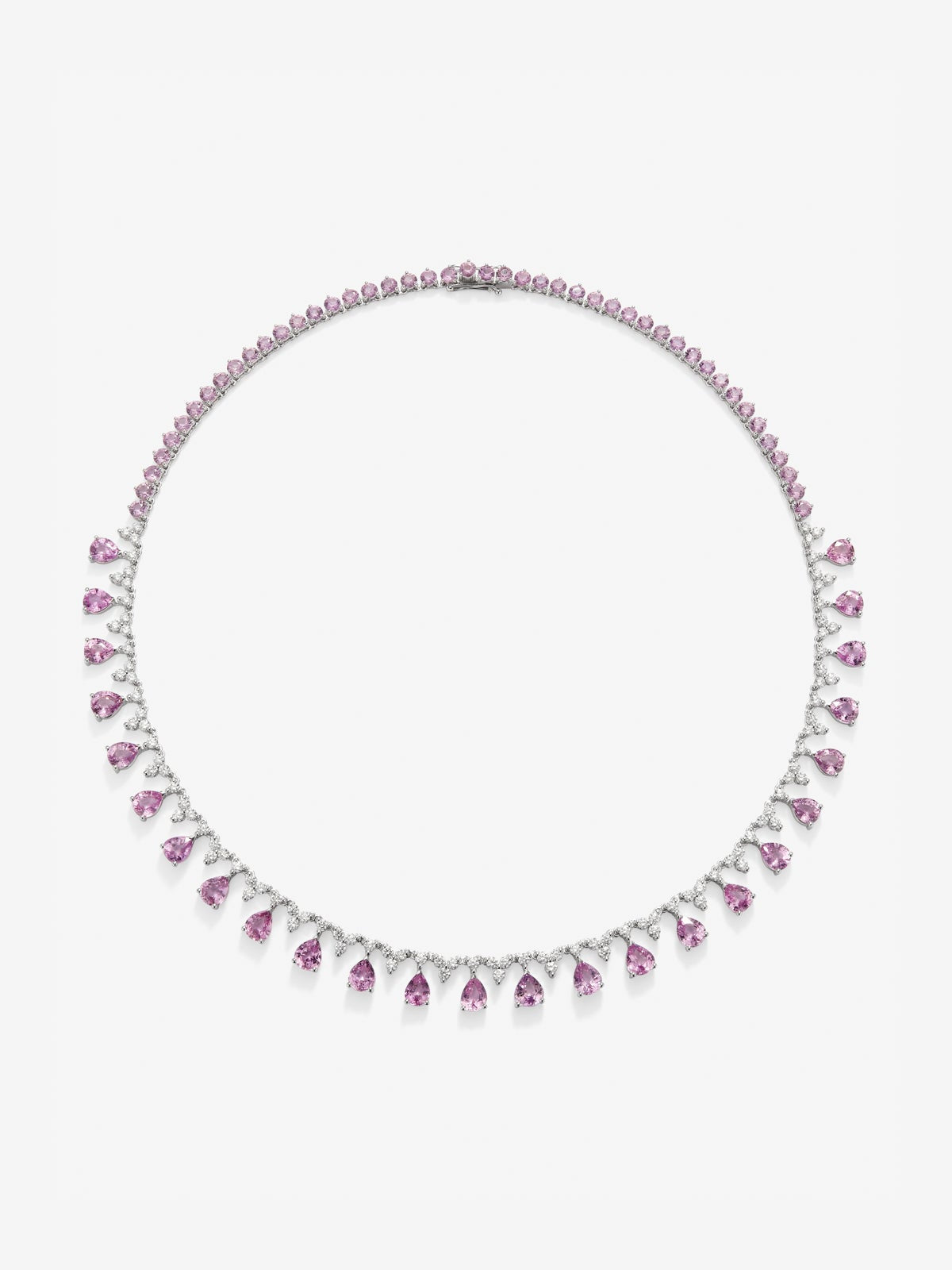 Collar rivière de oro blanco de 18K con 71 zafiros rosas en talla pera y talla brillante de 26,89 cts y 103 diamantes en talla brillante con un total de 3,85 cts