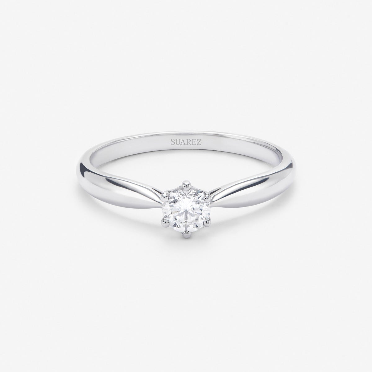 Anillo solitario de oro blanco de 18K con diamante en talla brillante de 0,20 cts