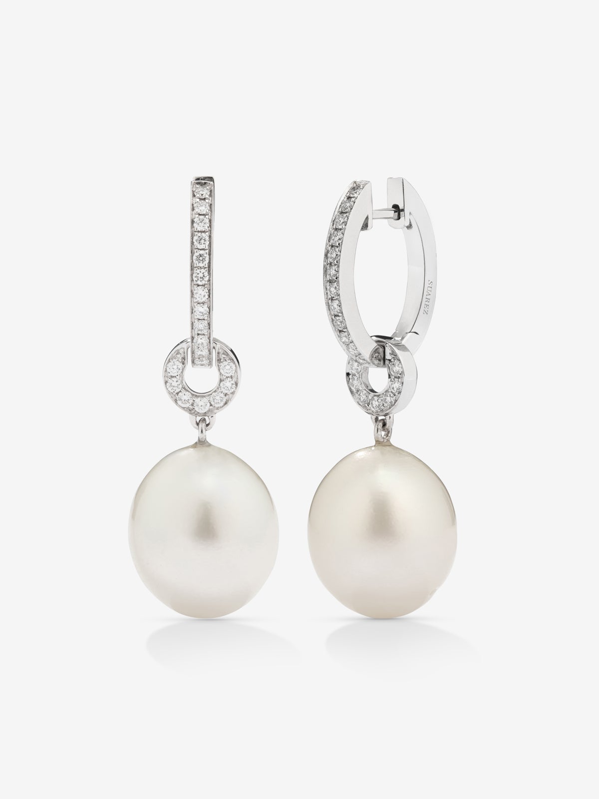 Pendiente de aro de oro blanco de 18k con colgante de perla australiana de 9 mm y diamante