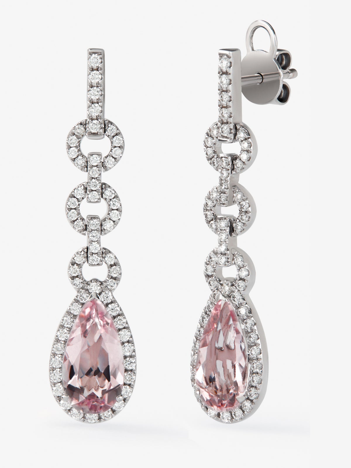 Pendientes de oro blanco de 18K con morganitas en talla pera de 3 cts y diamantes en talla brillante de 0,69 cts