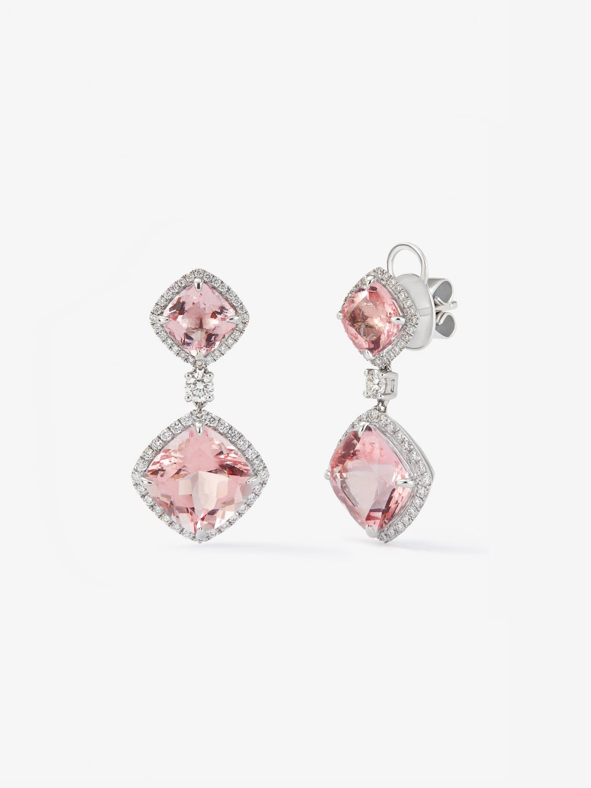 Pendientes de oro blanco de 18K con morganitas en talla cushion de 10,33 cts y diamantes en talla brillante de 0,85 cts