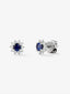 Pendientes de oro blanco de 18K con zafiros azules en talla brillante de 0,64 cts y diamantes en talla brillante de 0,29 cts con forma de estrella