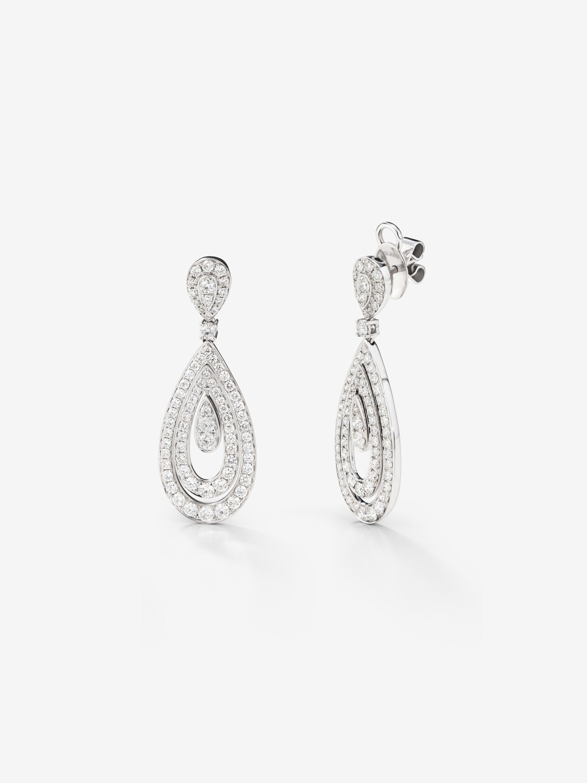 Pendientes de oro blanco de 18K con diamantes blancos en talla brillante de 2,5 cts