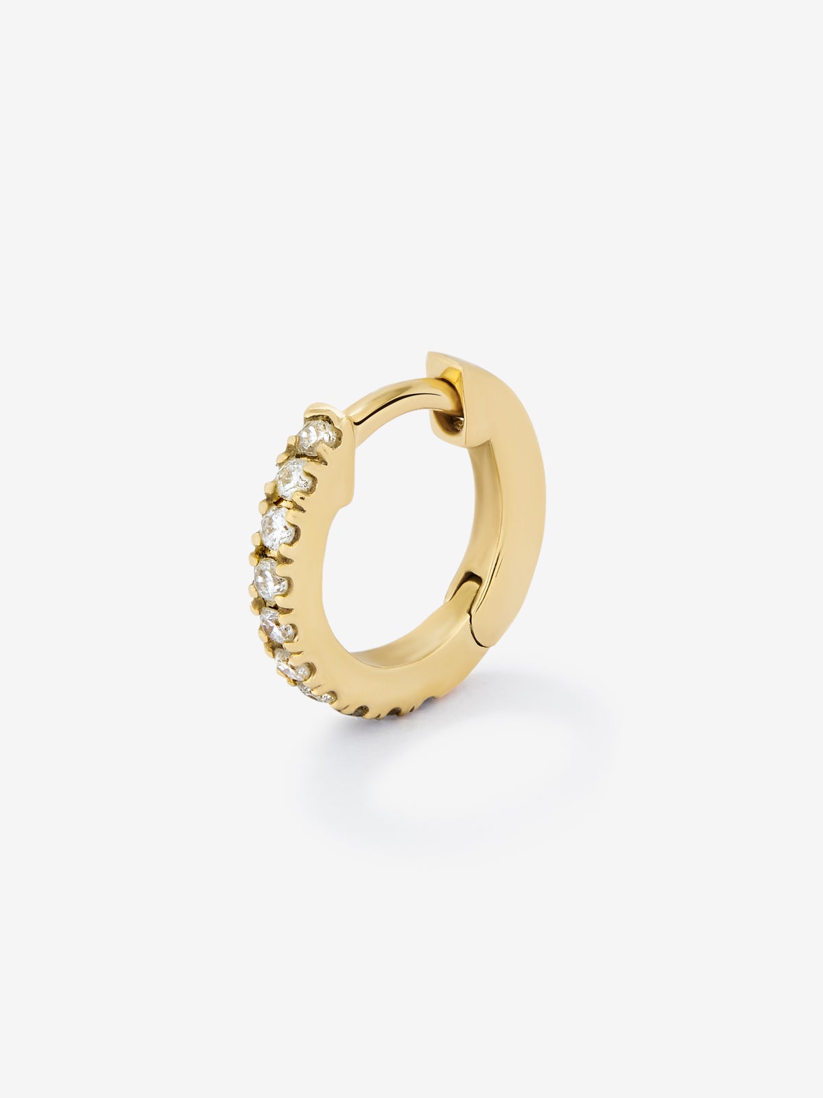 Pendientes de aro de oro amarillo de 18K con diamantes en talla brillante