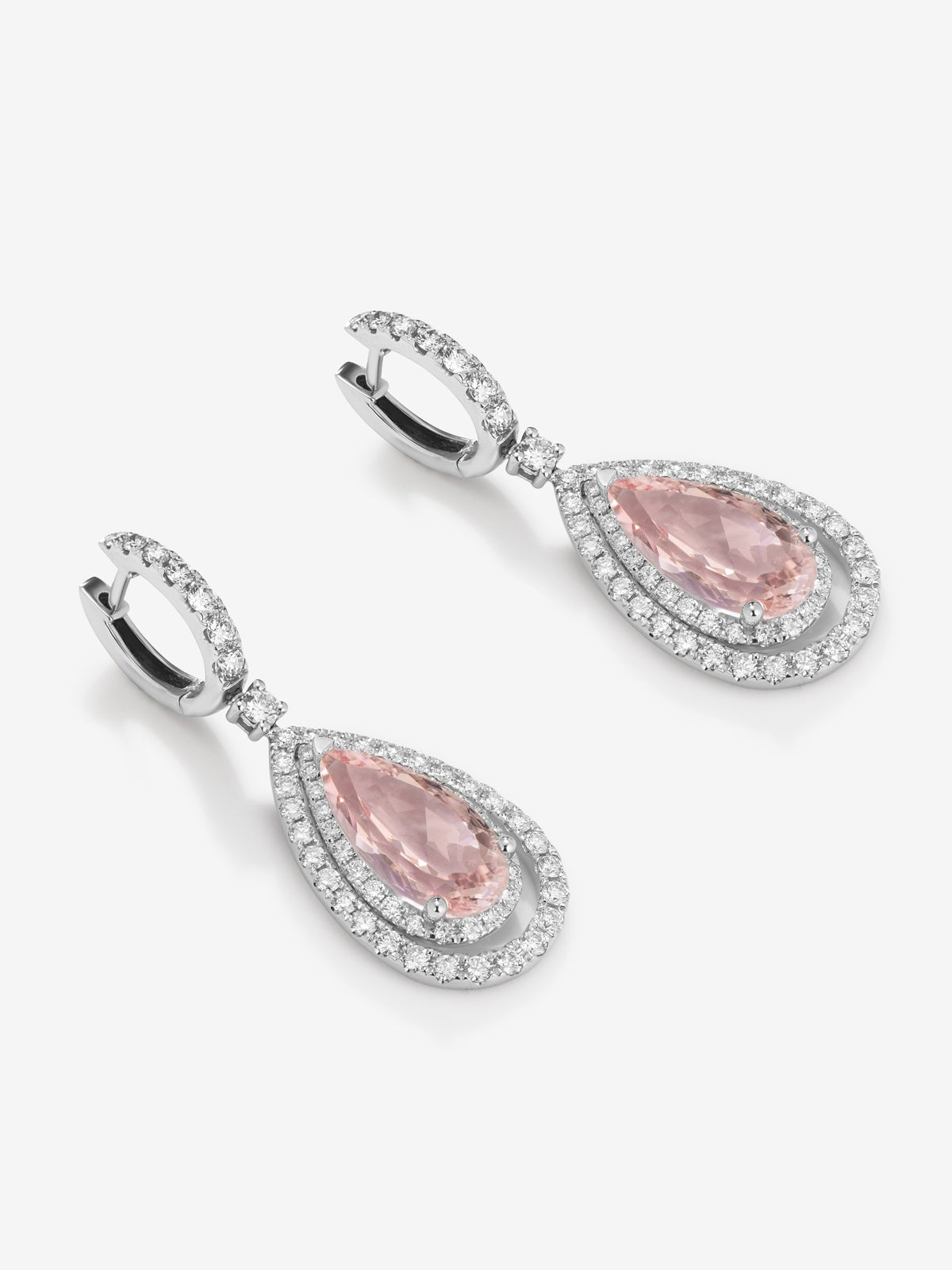 Pendientes aro colgante morganita en talla pera con orla de oro blanco de 18K con diamantes