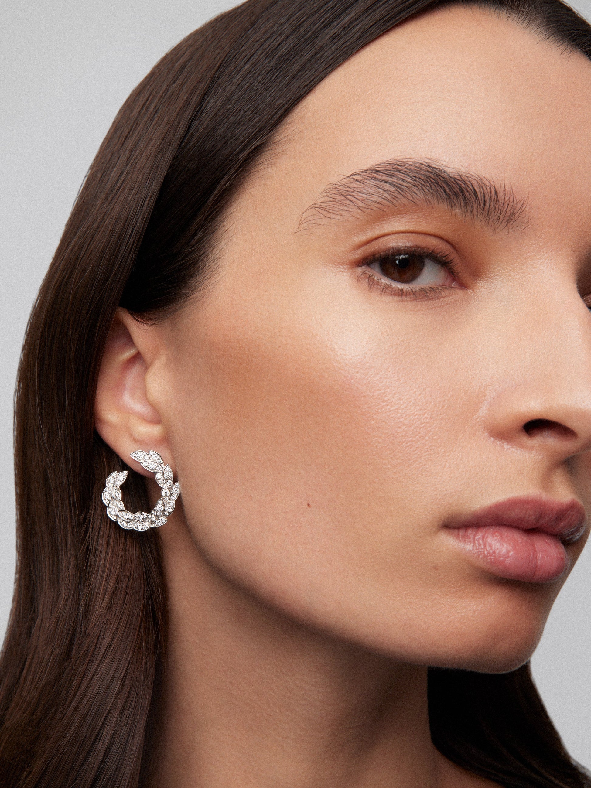 Pendientes de oro blanco de 18kt con diamantes