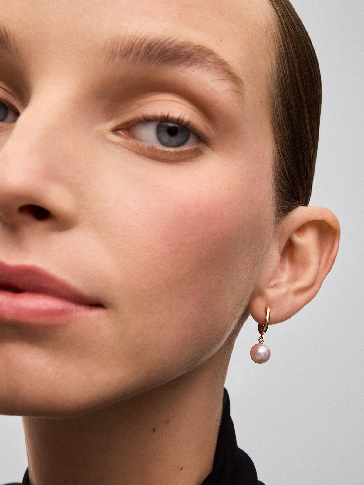 Pendientes de oro rosa de 18K con 2 perlas akoya de 8,5mm