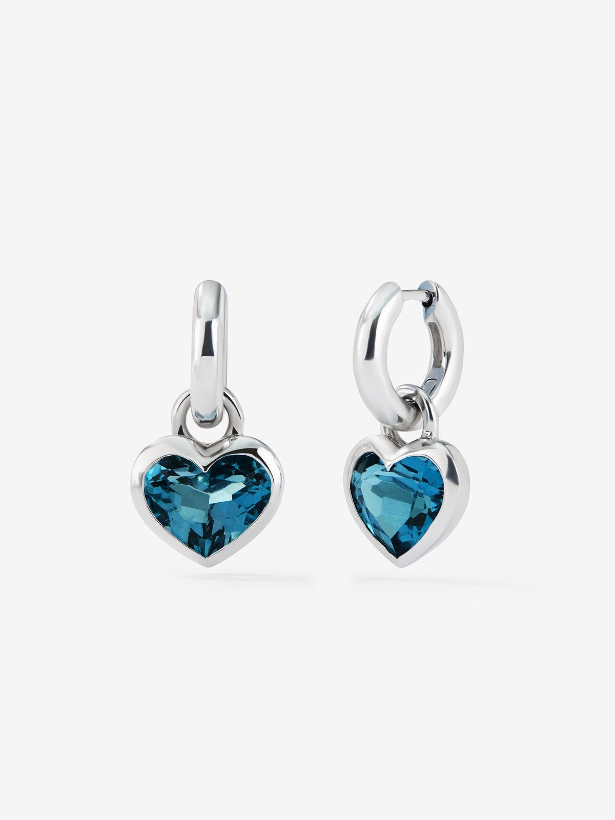 Pendientes de plata 925 con topacios azul london en talla corazón