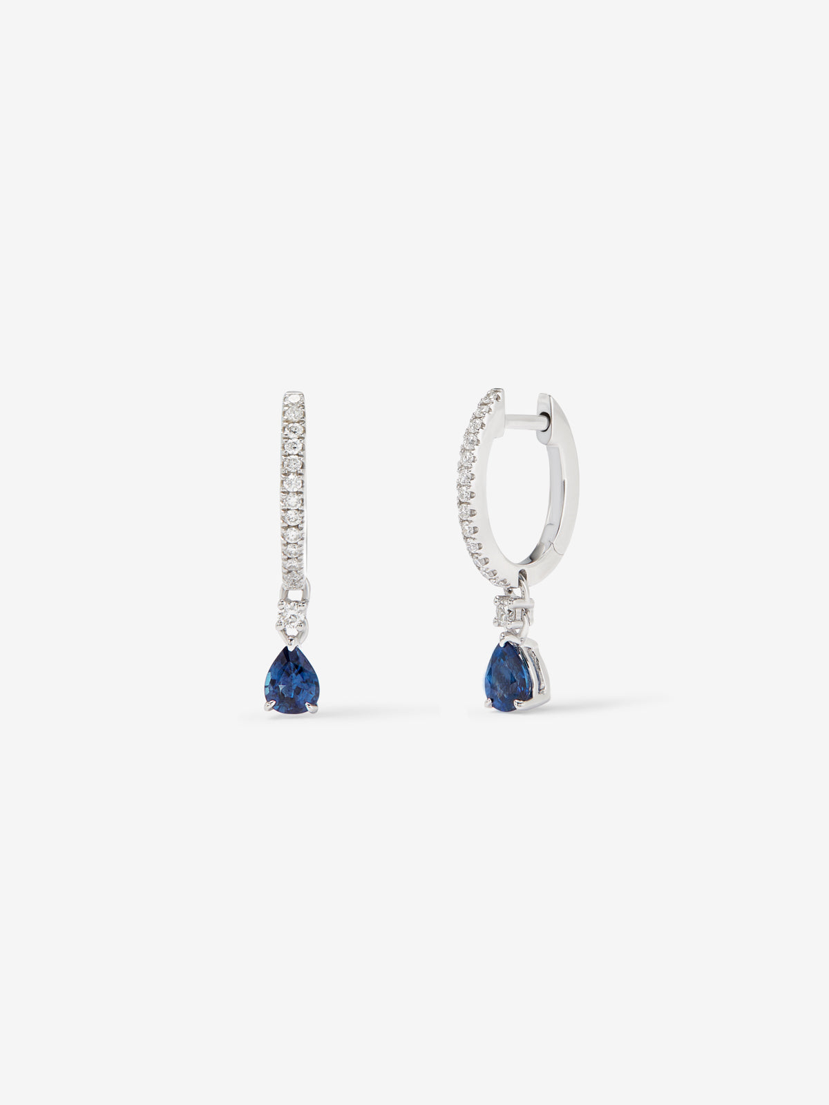 Pendientes de oro blanco de 18K con zafiro azul 