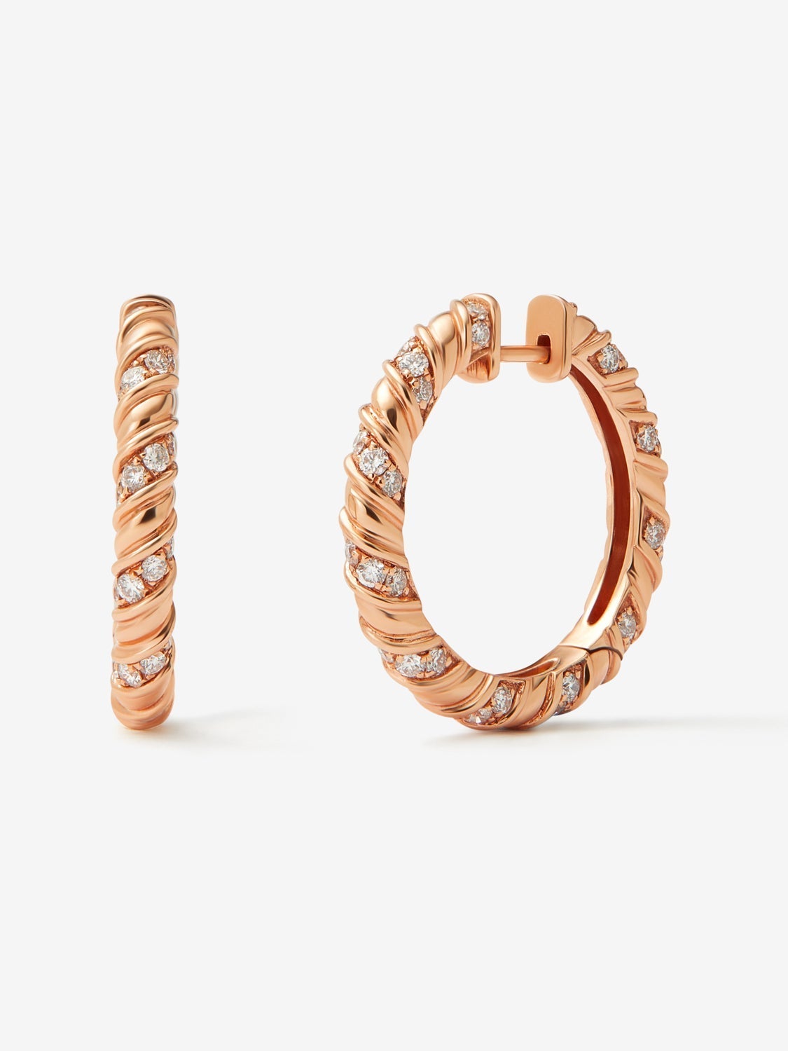 Pendientes de aro de oro rosa de 18K con pavé de diamantes en talla brillante con un total de 0,96 cts