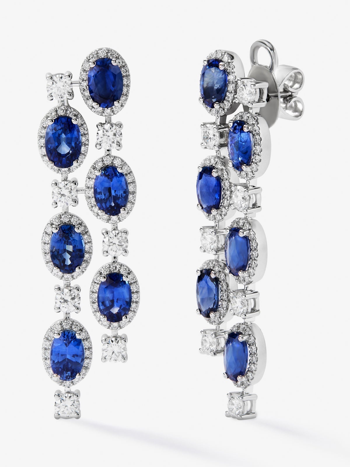 Pendientes de oro blanco de 18K con zafiros azules en talla oval de 7,67 cts y diamantes blancos en talla brillante de 2,23 cts