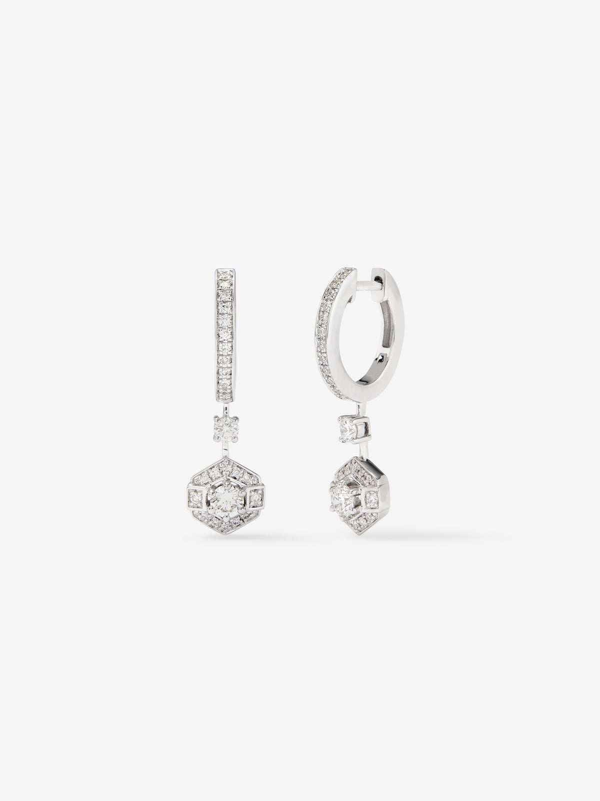 Pendientes de oro blanco de 18K con diamantes en talla brillante de 0,25 cts