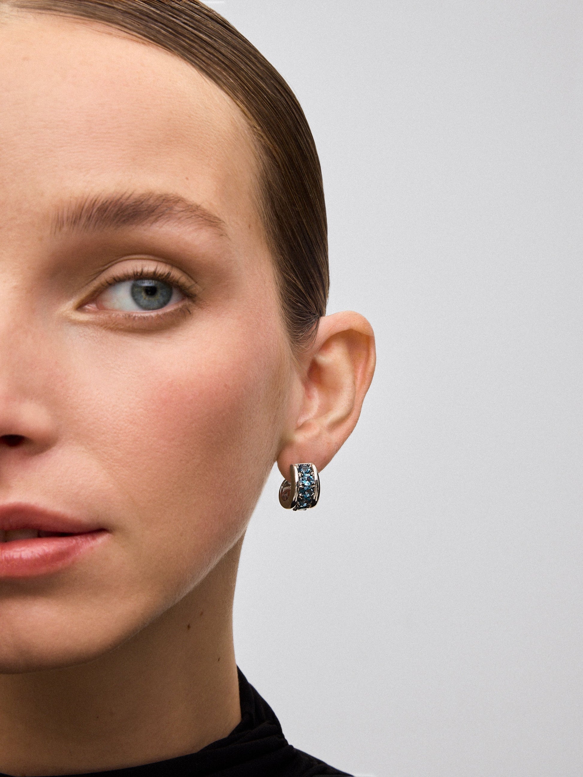 Pendientes de plata 925 con pavé de topacios azul london en talla brillante