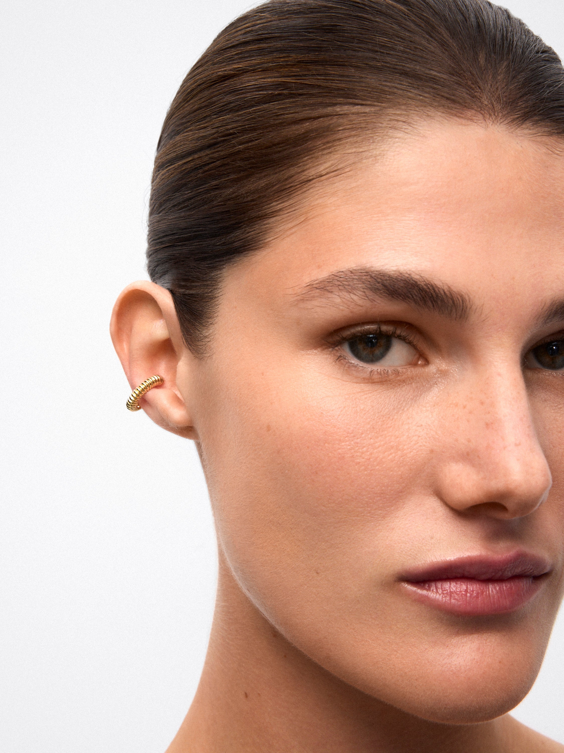 Earcuff gallonado de oro amarillo de 18K