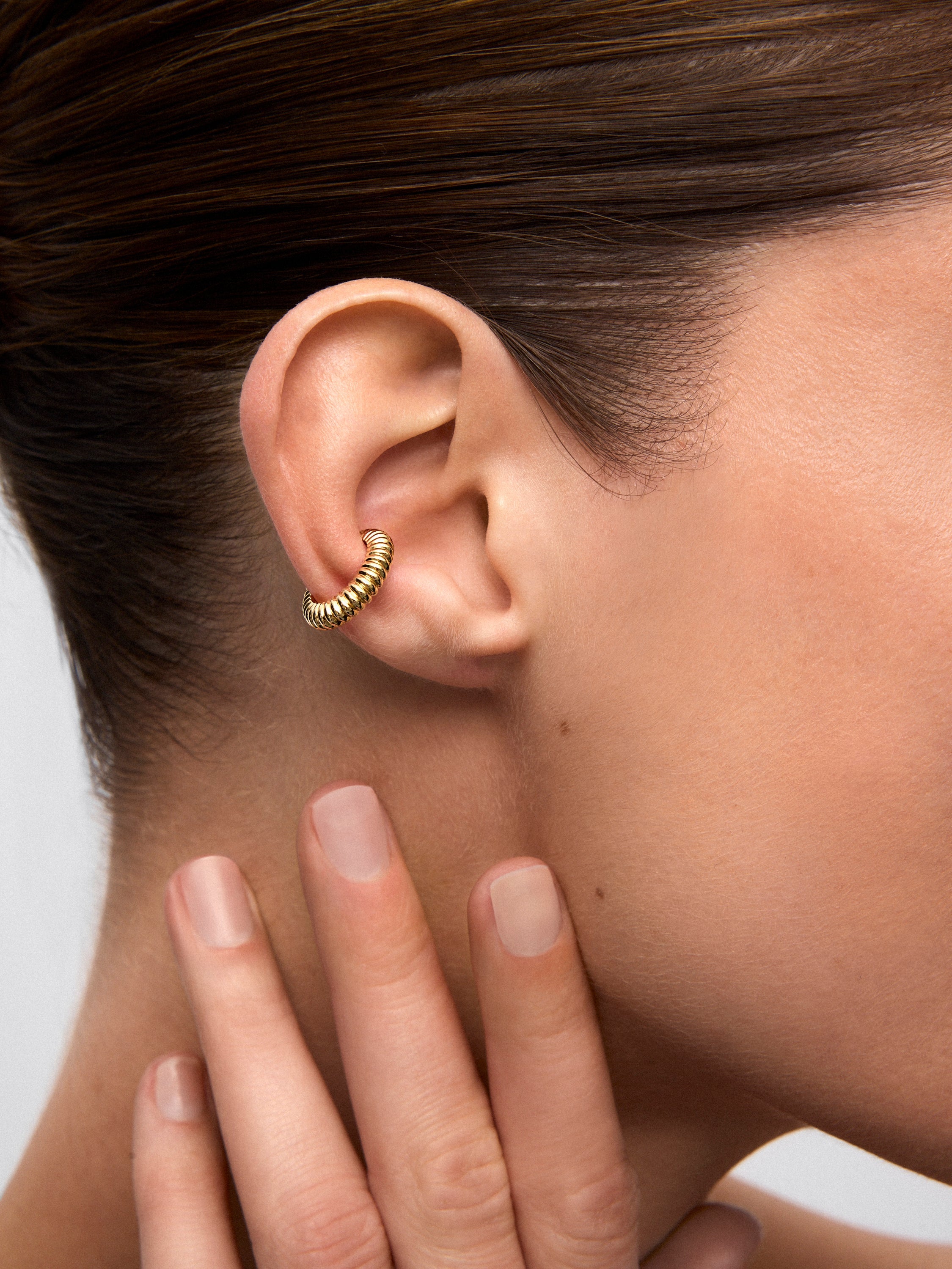 Earcuff gallonado de oro amarillo de 18K