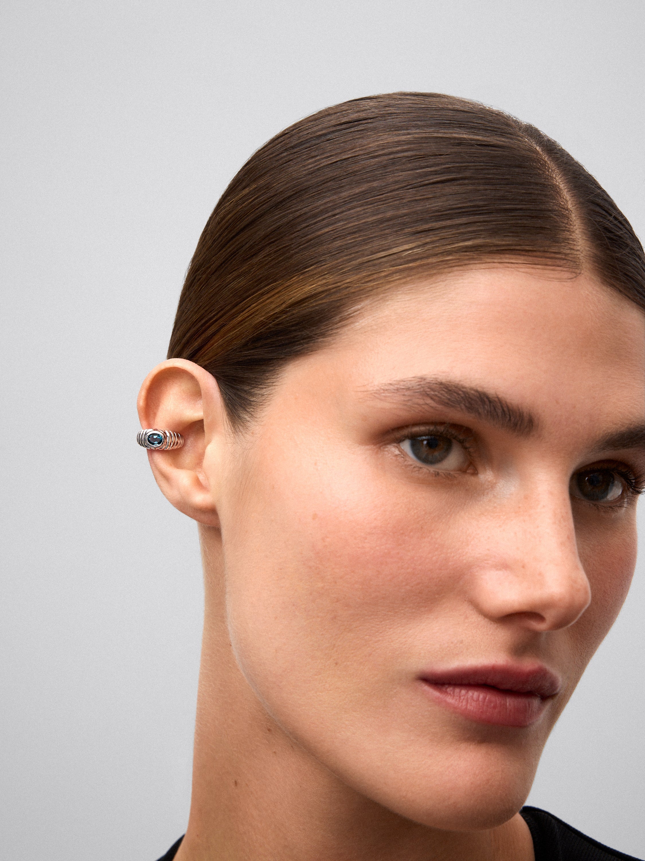 Earcuff de plata 925 con topacio azul London