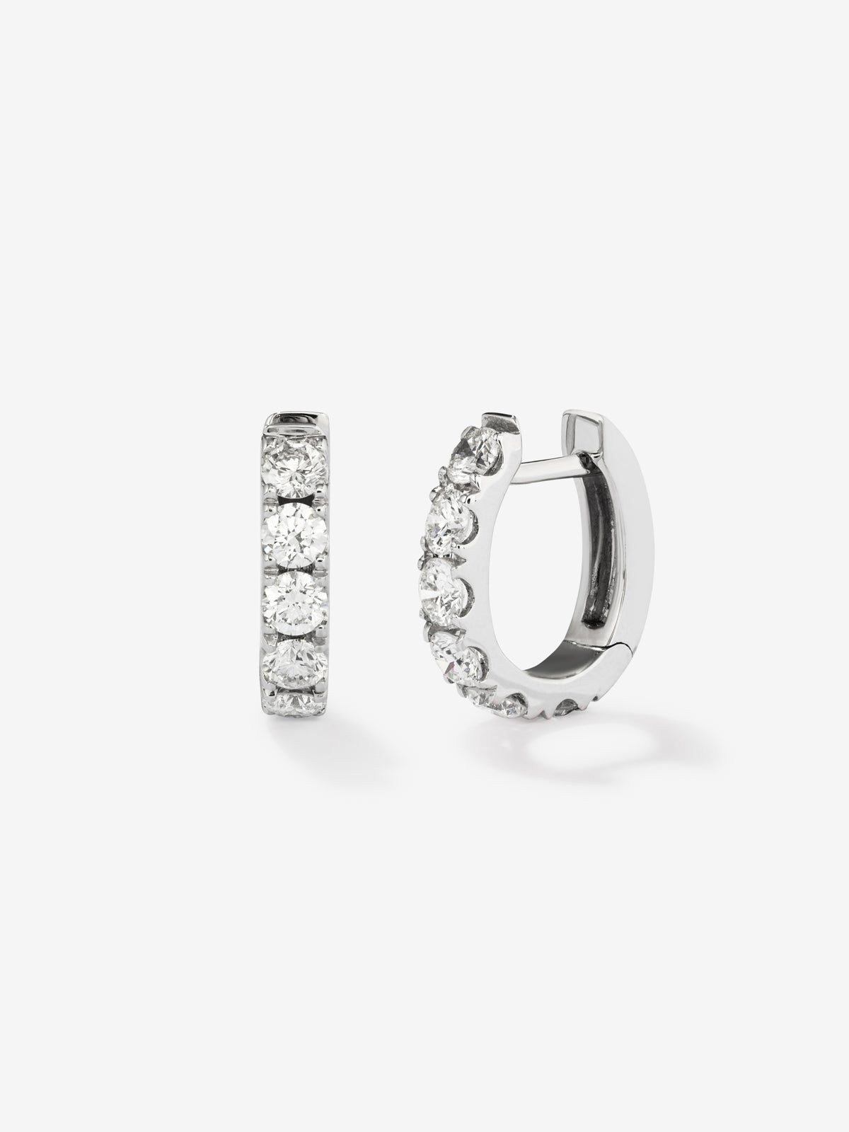 Pendientes aro de oro blanco de 18K con diamantes