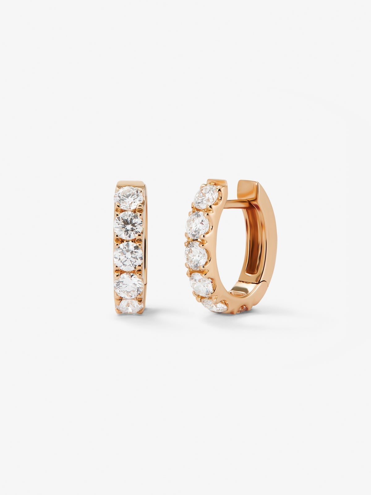 Pendientes de aro de oro rosa de 18K con 12 diamantes en talla brillante con un total de 0,66 cts
