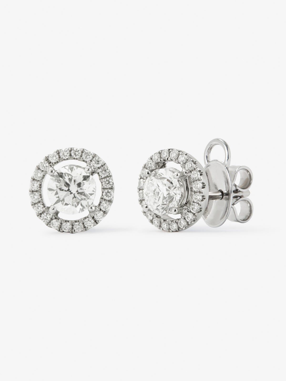 Pendientes de boton de oro blanco de 18K con diamantes