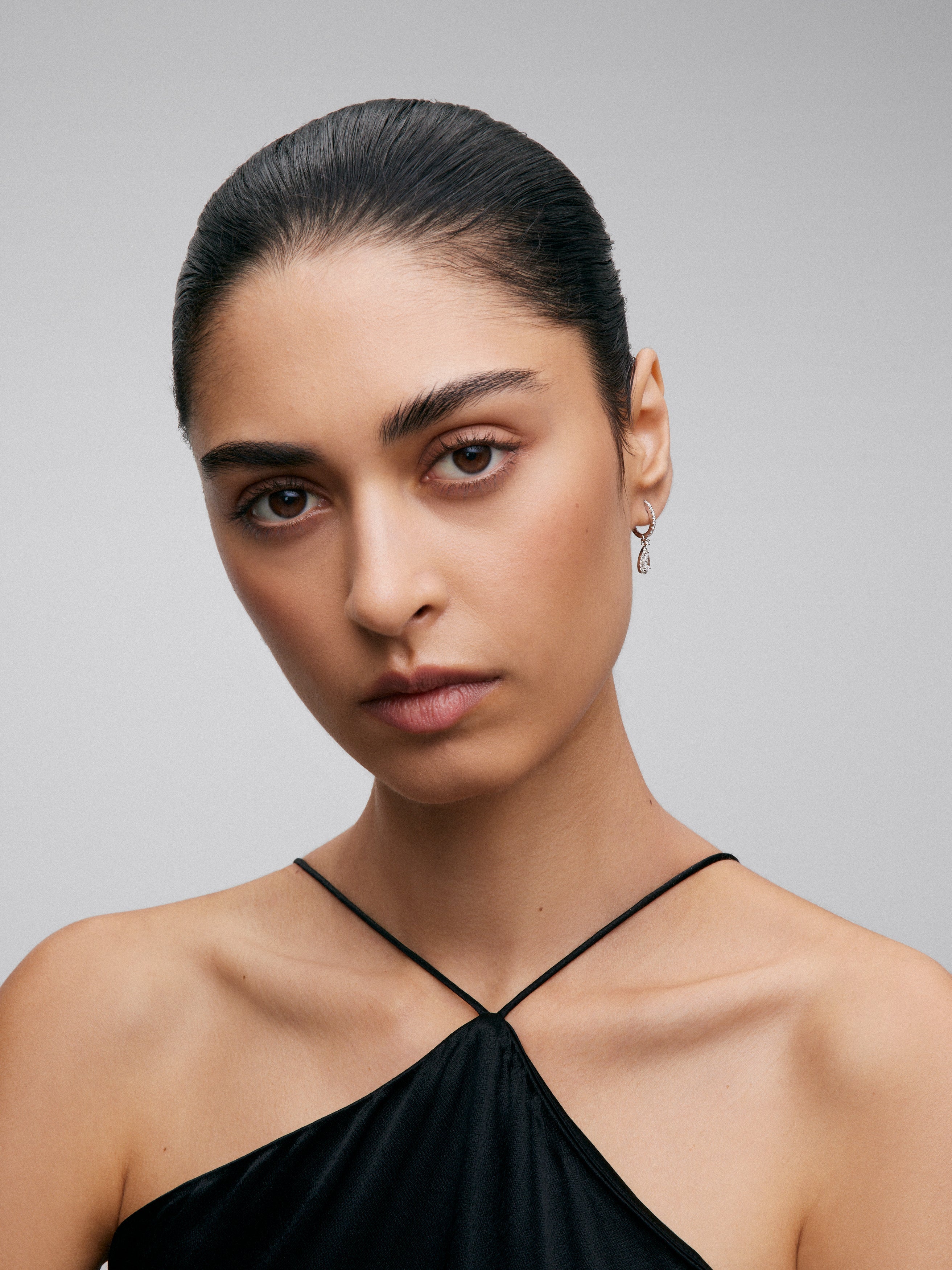 Pendientes de oro blanco con diamantes en talla brillante