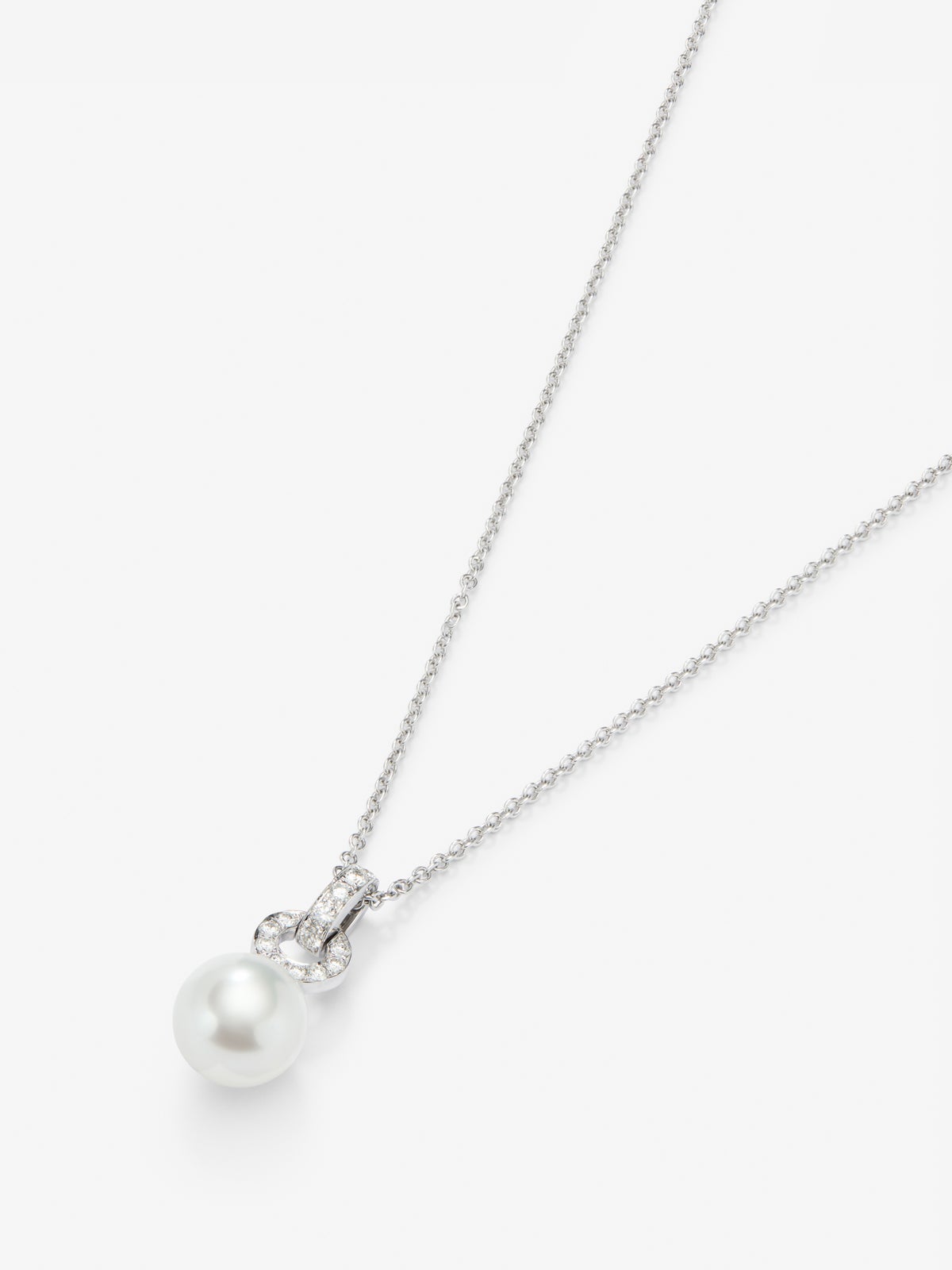 Colgante de cadena de oro blanco de 18k con aro en diamante y perla australiana de 9,5 mm